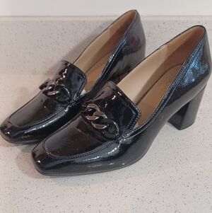 Naturalizer Glossy Black Chain Detail Heels